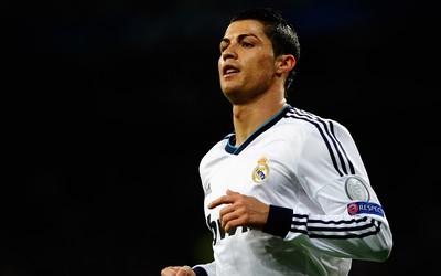 星空电竞-劳塔罗禁区外爆射破死角